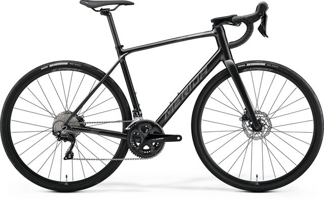 MERIDA Scultura Endurance 400 - Black click to zoom image
